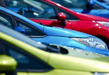 Sernac alerta sobre dos modelos de autos con riesgo de accidente.