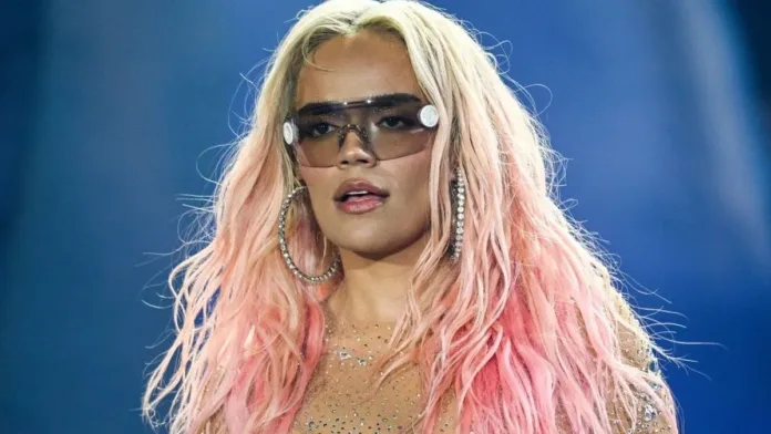 Karol G se disculpa por la controversia de su canción sobre la sexualización infantil. Karol G se disculpa por la controversia de su canción sobre la sexualización infantil.
