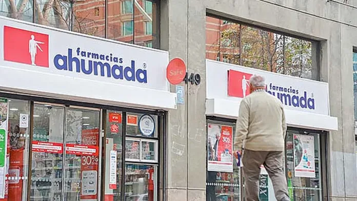 Harding demanda a ejecutivos de Walgreens por información falsa en la venta de Farmacias Ahumada. Harding demanda a ejecutivos de Walgreens por información falsa en la venta de Farmacias Ahumada.