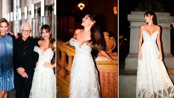 Pampita deslumbra en la Semana de Alta Costura con un espectacular vestido de novia. Pampita deslumbra en la Semana de Alta Costura con un espectacular vestido de novia.
