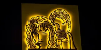 Pimpinela recibe homenaje con escultura que celebra su emotiva trayectoria.