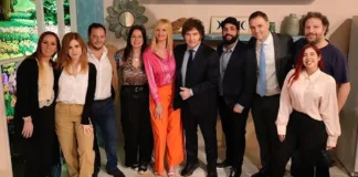 Javier Milei presenta a su equipo de ministros y su círculo más cercano.