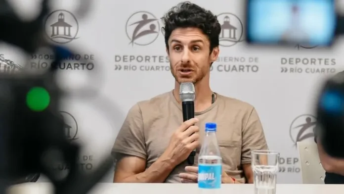 Pablo Aimar: la importancia del trabajo en equipo y la confianza en el fútbol. Pablo Aimar: la importancia del trabajo en equipo y la confianza en el fútbol.