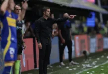 Gago reflexiona tras la victoria de Boca: cautela y apoyo a Zeballos.