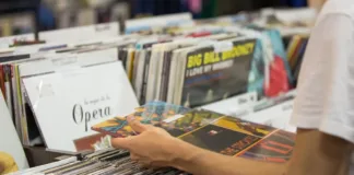 ¡No te pierdas la Noche de las disquerías! Descuentos y música en vivo te esperan.