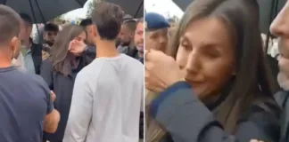 Reina Letizia se emociona al visitar a damnificados por lluvias en España.