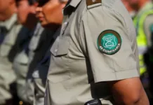 Ofertas laborales en Carabineros: sueldos desde $2 millones y cómo postular.