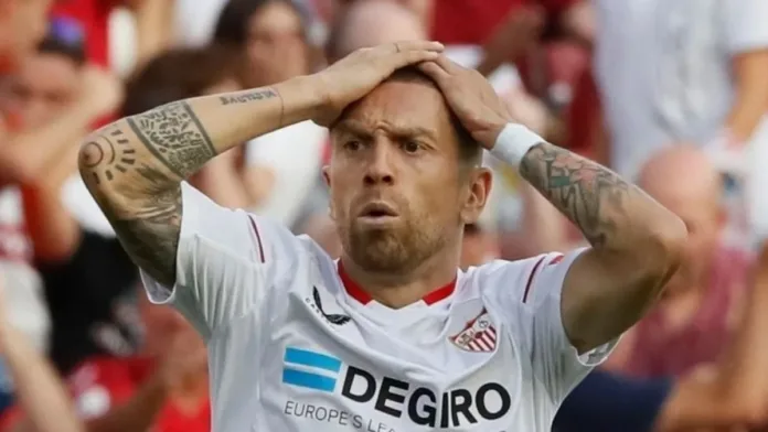 El Papu Gómez comparte sus deseos sobre su futuro futbolístico tras la suspensión. El Papu Gómez comparte sus deseos sobre su futuro futbolístico tras la suspensión.
