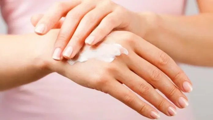 Prepara una crema hidratante perfecta para el calor de primavera y verano. Prepara una crema hidratante perfecta para el calor de primavera y verano.