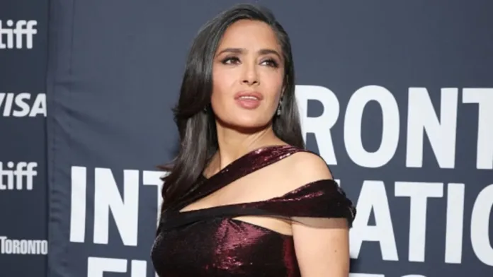 Salma Hayek revela su curiosa relación con el inglés y el español que sorprende a todos. Salma Hayek revela su curiosa relación con el inglés y el español que sorprende a todos.