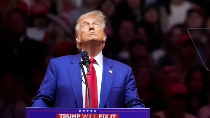 Explora 4 documentales polémicos sobre la vida y presidencia de Donald Trump. Explora 4 documentales polémicos sobre la vida y presidencia de Donald Trump.