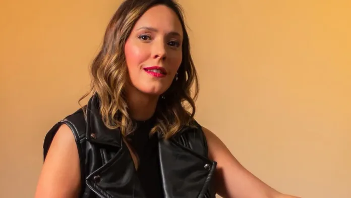 Maly Jorquiera comparte su visión sobre el poder sanador de la risa. Maly Jorquiera comparte su visión sobre el poder sanador de la risa.