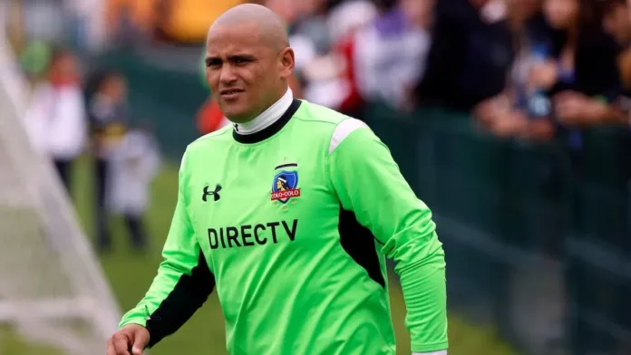 Humberto Suazo recuerda su salida del Colo Colo: "Fue una mariconada lo que me hicieron". Humberto Suazo recuerda su salida del Colo Colo: "Fue una mariconada lo que me hicieron".