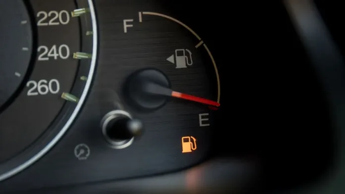 Descubre el verdadero significado de la ‘E’ en el medidor de gasolina. Descubre el verdadero significado de la ‘E’ en el medidor de gasolina.