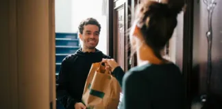 Lo más sorprendente que pediste en delivery: ¡sushi y test de embarazo en Chile!
