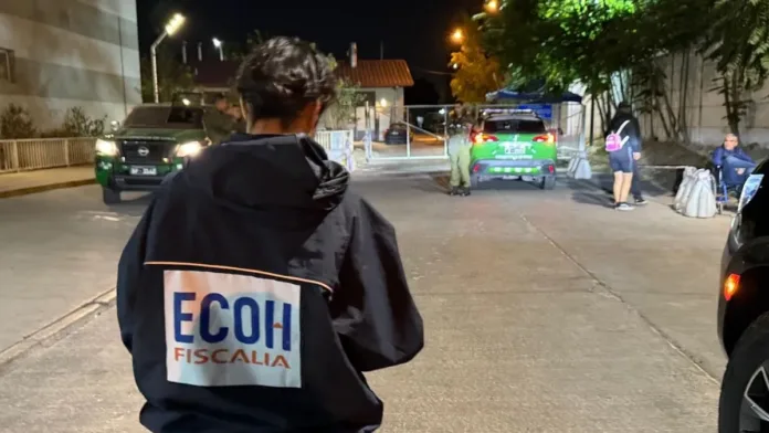 Dos hombres asesinados en Lo Espejo: más de 40 disparos impactaron en el ataque. Dos hombres asesinados en Lo Espejo: más de 40 disparos impactaron en el ataque.