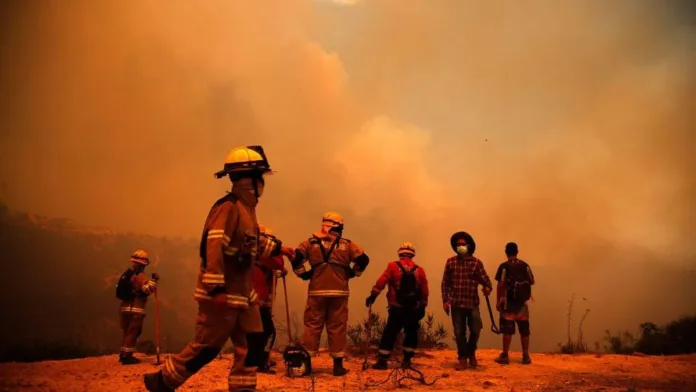 Alerta en la Región Metropolitana: alto riesgo de incendios forestales según Senapred. Alerta en la Región Metropolitana: alto riesgo de incendios forestales según Senapred.