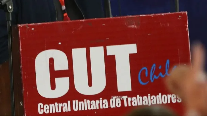 CUT analiza aumento salarial en Puente Alto: diferencias entre alcaldes en el foco. CUT analiza aumento salarial en Puente Alto: diferencias entre alcaldes en el foco.