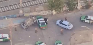 Persecución en Lo Espejo deja dos carabineros heridos y tres menores arrestados.