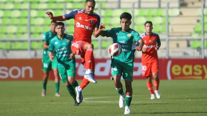 Chimbarongo FC responde a la crisis: hinchas de la U piden soluciones urgentes. Chimbarongo FC responde a la crisis: hinchas de la U piden soluciones urgentes.