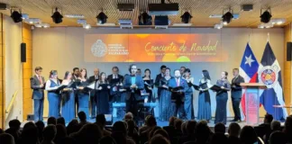 PUCV Santiago da inicio a la temporada navideña con un emotivo concierto.