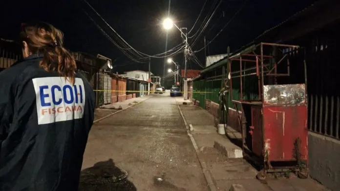 Hombre fallece tras tiroteo en su hogar en El Monte; otra persona gravemente herida. Hombre fallece tras tiroteo en su hogar en El Monte; otra persona gravemente herida.