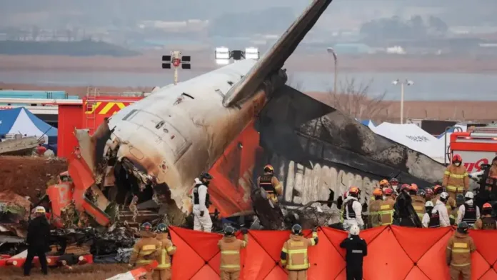 Tragedia en Corea del Sur: 179 muertos y solo 2 sobrevivientes en el accidente aéreo. Tragedia en Corea del Sur: 179 muertos y solo 2 sobrevivientes en el accidente aéreo.