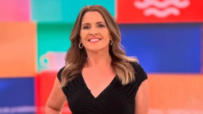 Monserrat Álvarez se despide de Chilevisión tras 6 años de trayectoria. Monserrat Álvarez se despide de Chilevisión tras 6 años de trayectoria.