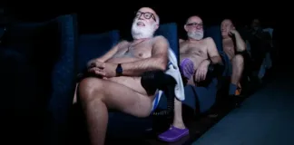 Disfruta del cine sin ropa: los 'Pases nudistas' llegan a los cines de España.