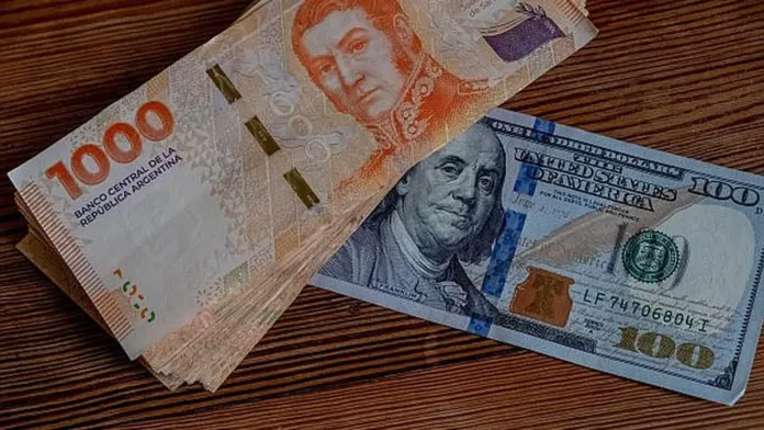 Milei transforma la percepción del dólar en Argentina: un cambio inesperado. Milei transforma la percepción del dólar en Argentina: un cambio inesperado.