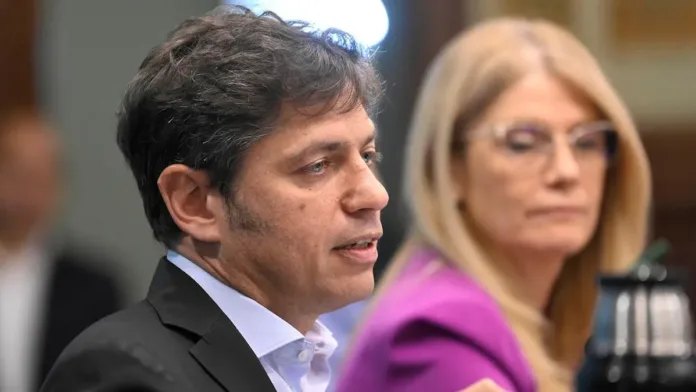 Kicillof busca apoyo de intendentes para aprobar el endeudamiento del Presupuesto. Kicillof busca apoyo de intendentes para aprobar el endeudamiento del Presupuesto.