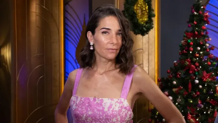 Juana Viale deslumbra con el look de una actriz ganadora del Martín Fierro. Juana Viale deslumbra con el look de una actriz ganadora del Martín Fierro.