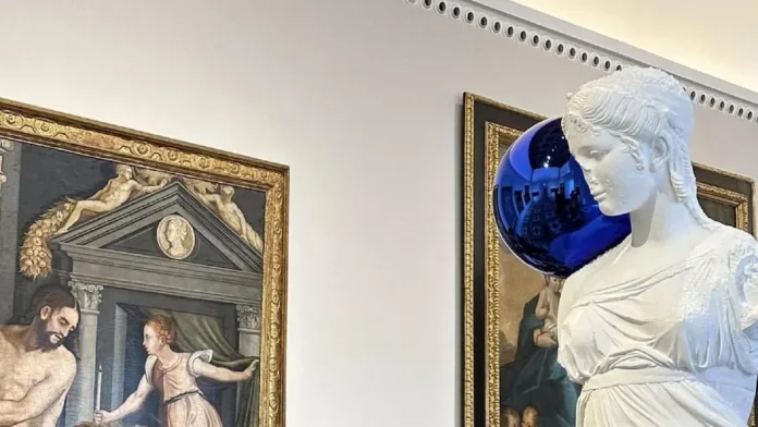 Picasso y Koons: un diálogo artístico en la mágica Alhambra. Picasso y Koons: un diálogo artístico en la mágica Alhambra.