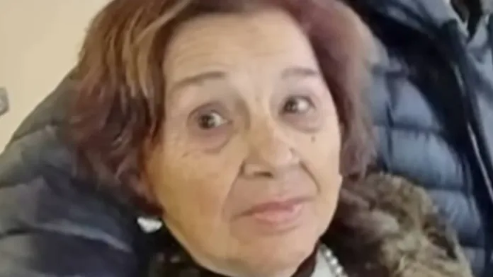 La mujer busca respuestas tras la desaparición de María Elcira en Chile. La mujer busca respuestas tras la desaparición de María Elcira en Chile.