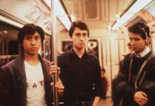 Celebrando 40 años de "La voz de los 80" con cuatro destacados autores.