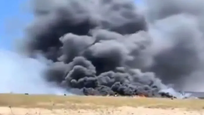 Incendio en basural de Maipú genera alerta por cercanía a depósito de ENAP. Incendio en basural de Maipú genera alerta por cercanía a depósito de ENAP.