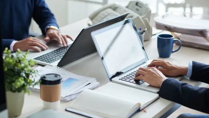 Oportunidades laborales en Santiago: sueldos de hasta $3 Oportunidades laborales en Santiago: sueldos de hasta $3