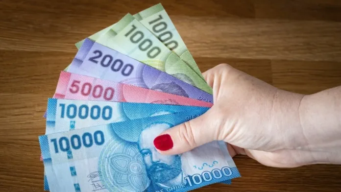 Pensionados disfrutan de bonos estatales en diciembre: descubre sus beneficios. Pensionados disfrutan de bonos estatales en diciembre: descubre sus beneficios.