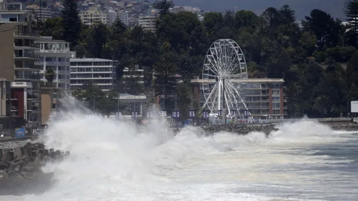 Marejadas en Chile: se espera la mayor intensidad en las próximas horas. Marejadas en Chile: se espera la mayor intensidad en las próximas horas.