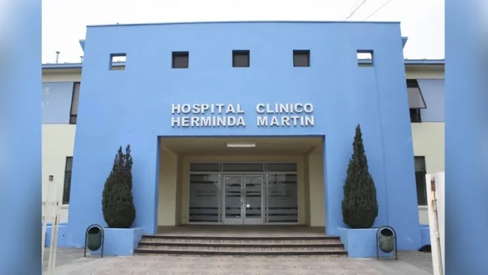 Negligencia médica en muerte de madre tras cesárea en Chillán; se investiga. Negligencia médica en muerte de madre tras cesárea en Chillán; se investiga.
