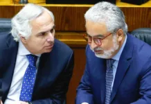 Chats entre Hermosilla y Chadwick sobre asesoría a Clínica Las Condes.