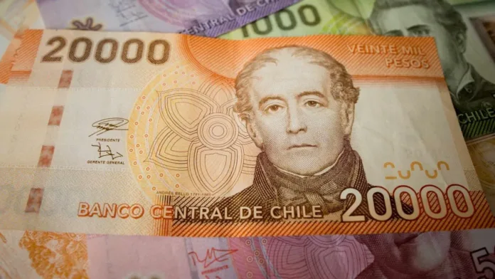 Exploramos el futuro del sueldo mínimo en Chile y su posible aumento a $500 mil. Exploramos el futuro del sueldo mínimo en Chile y su posible aumento a $500 mil.