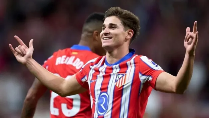 Julián Álvarez y su decisión clave antes de unirse al Atlético Madrid. Julián Álvarez y su decisión clave antes de unirse al Atlético Madrid.