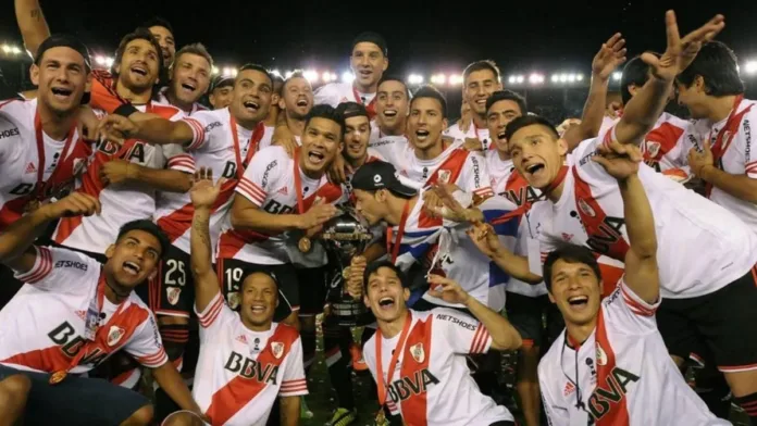 Un guiño inesperado que reaviva la esperanza en los hinchas de River. Un guiño inesperado que reaviva la esperanza en los hinchas de River.