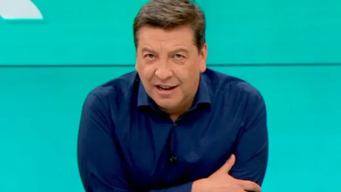 Julio César Rodríguez sorprende con una decisión que deja huella en su audiencia. Julio César Rodríguez sorprende con una decisión que deja huella en su audiencia.