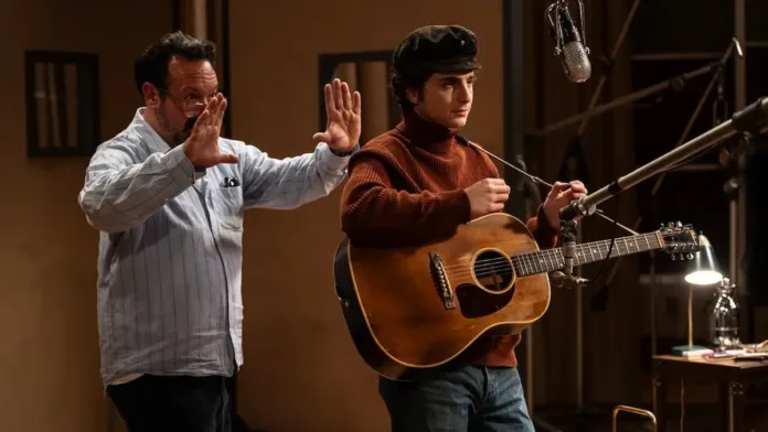 Timothée Chalamet brilla como Bob Dylan en la revelación cinematográfica del año. Timothée Chalamet brilla como Bob Dylan en la revelación cinematográfica del año.