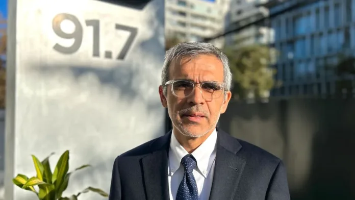 Ministro (s) Cordero destaca eficacia del plan "Calles sin violencia" en zonas conflictivas. Ministro (s) Cordero destaca eficacia del plan "Calles sin violencia" en zonas conflictivas.