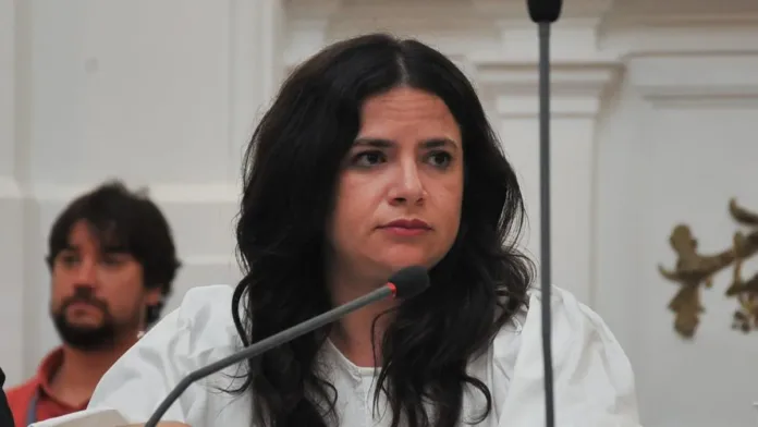 La Ministra Orellana aclara que conoció la denuncia el día de la renuncia de Monsalve.