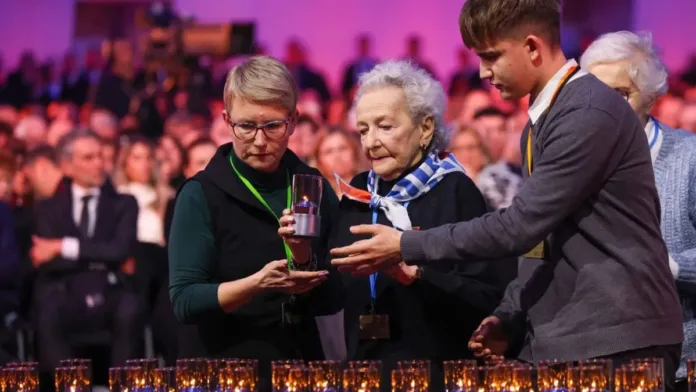 Conmemorando 80 años de la liberación de Auschwitz y recordando a sus sobrevivientes. Conmemorando 80 años de la liberación de Auschwitz y recordando a sus sobrevivientes.