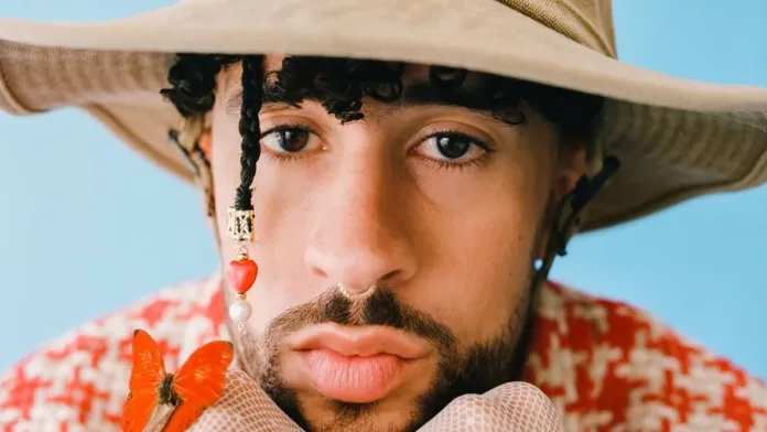 Bad Bunny reacciona incómodo al mencionar a Kendall Jenner: "Apágale el micrófono". Bad Bunny reacciona incómodo al mencionar a Kendall Jenner: "Apágale el micrófono".